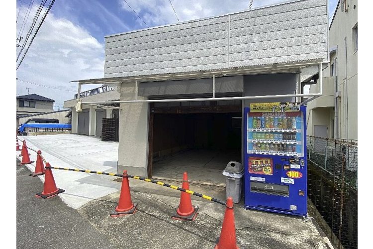 一津屋2丁目貸倉庫画像1
