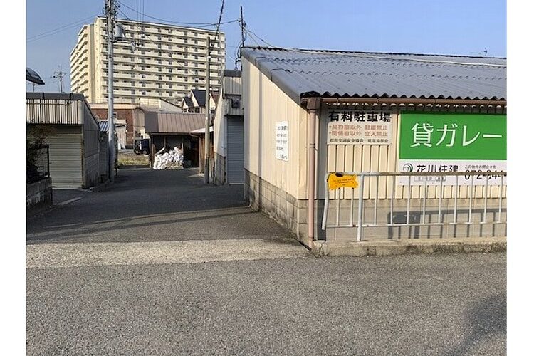 一津屋2丁目貸ガレージ画像2